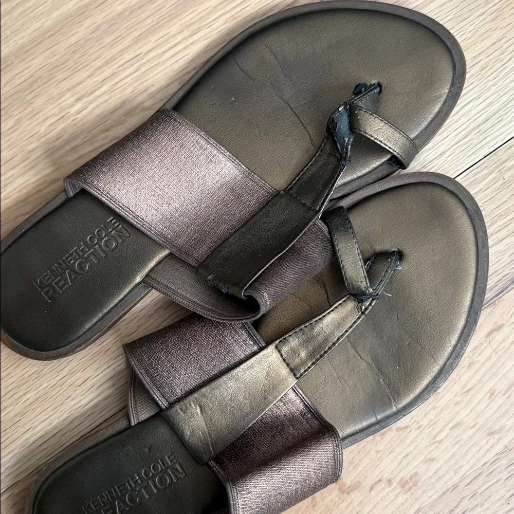 KENNETH COLE Gold Metallic Sandals with Flat Sole